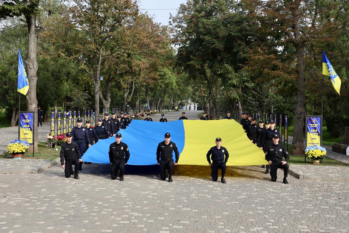 Патріотичний флешмоб до Дня захисників і захисниць України